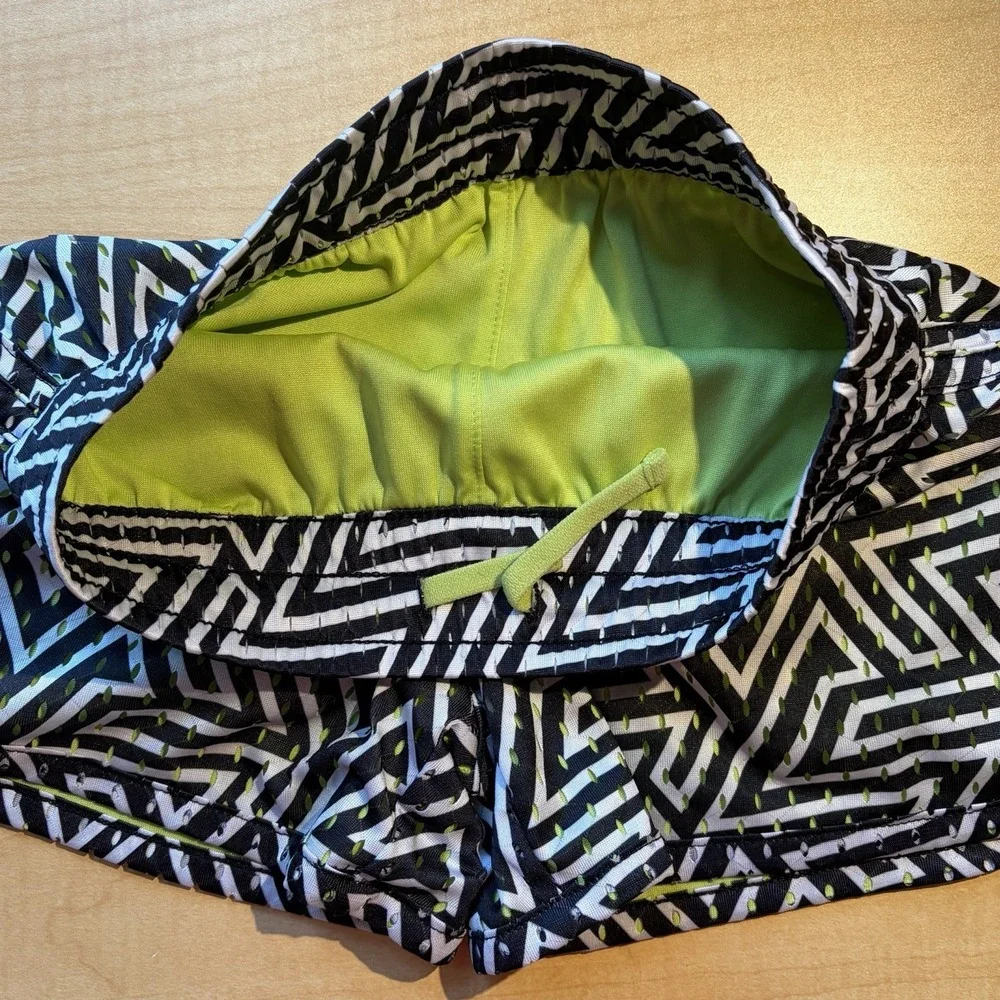 The Unbranded Brand waist 11